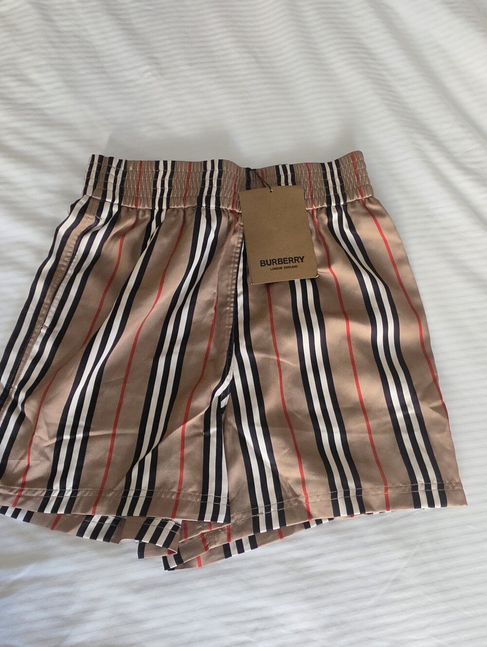 Women’s Burberry Signature Check Shorts, Size US 2 (UK 4 / IT 36), BNWT
